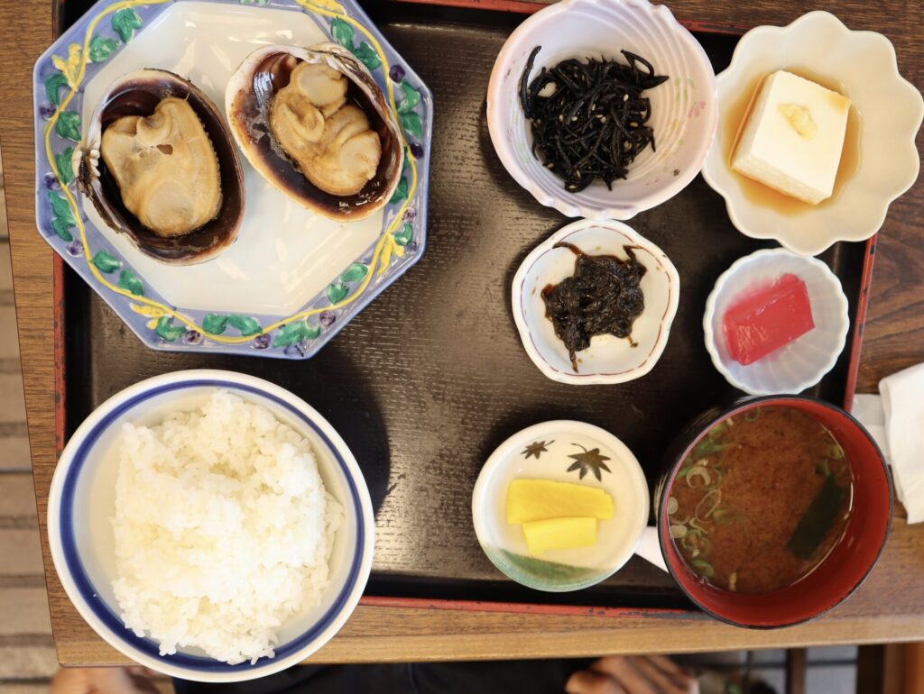 日間賀島　大アサリ定食