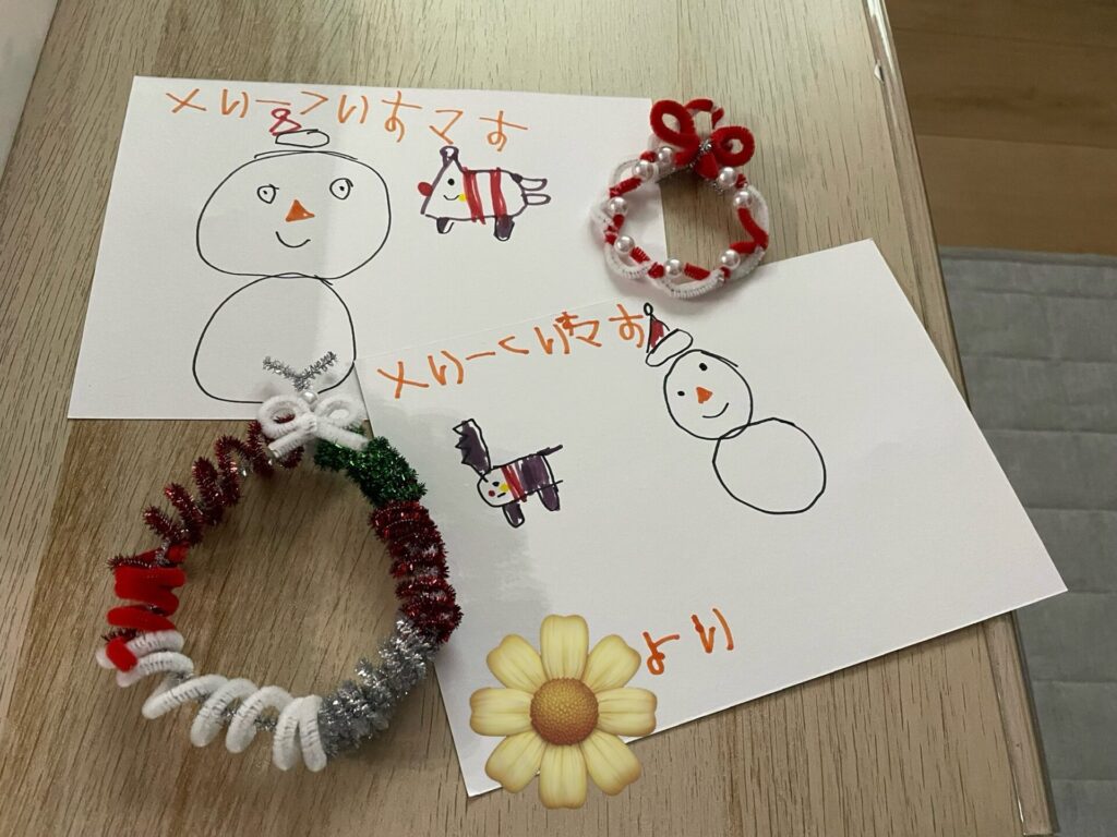 子どもの作ったクリスマスリース