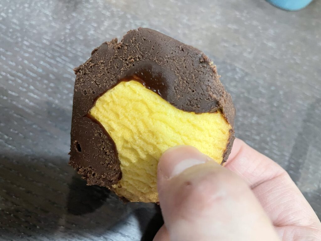 チョコが溢れたサンドクッキー