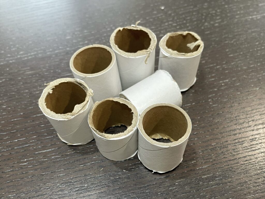 ラップ芯カット
