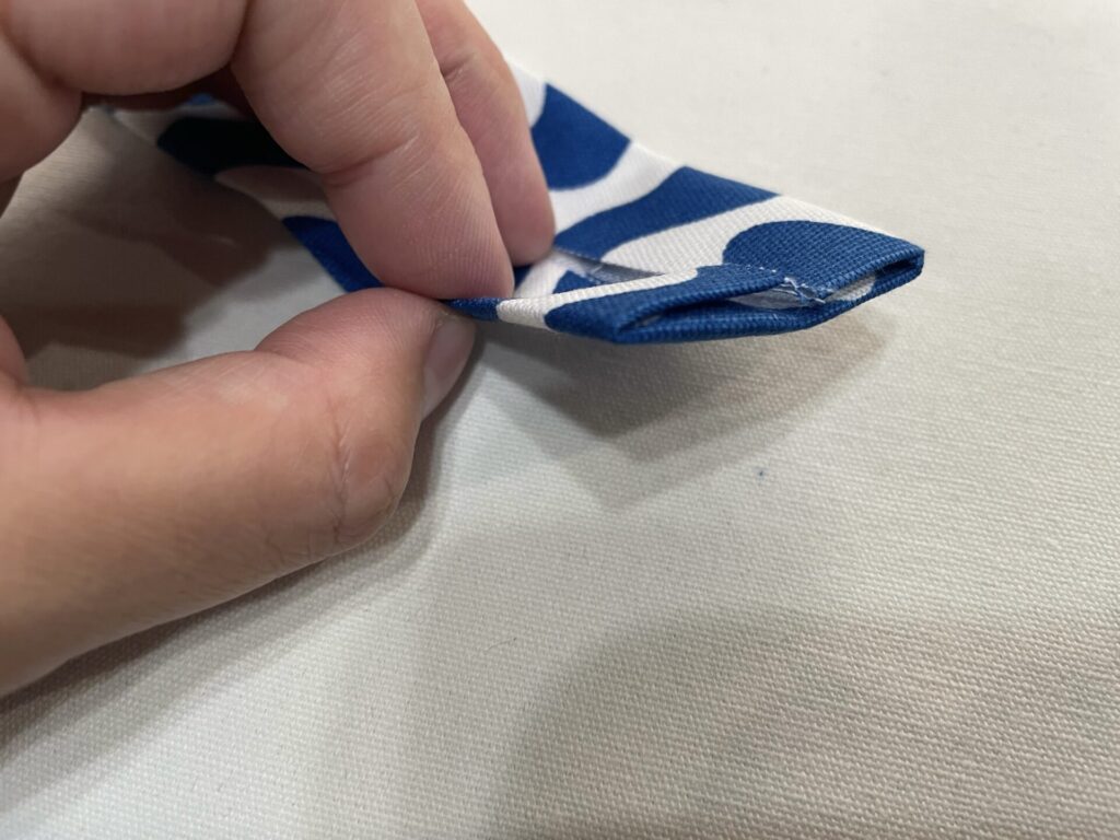 端を折っておく