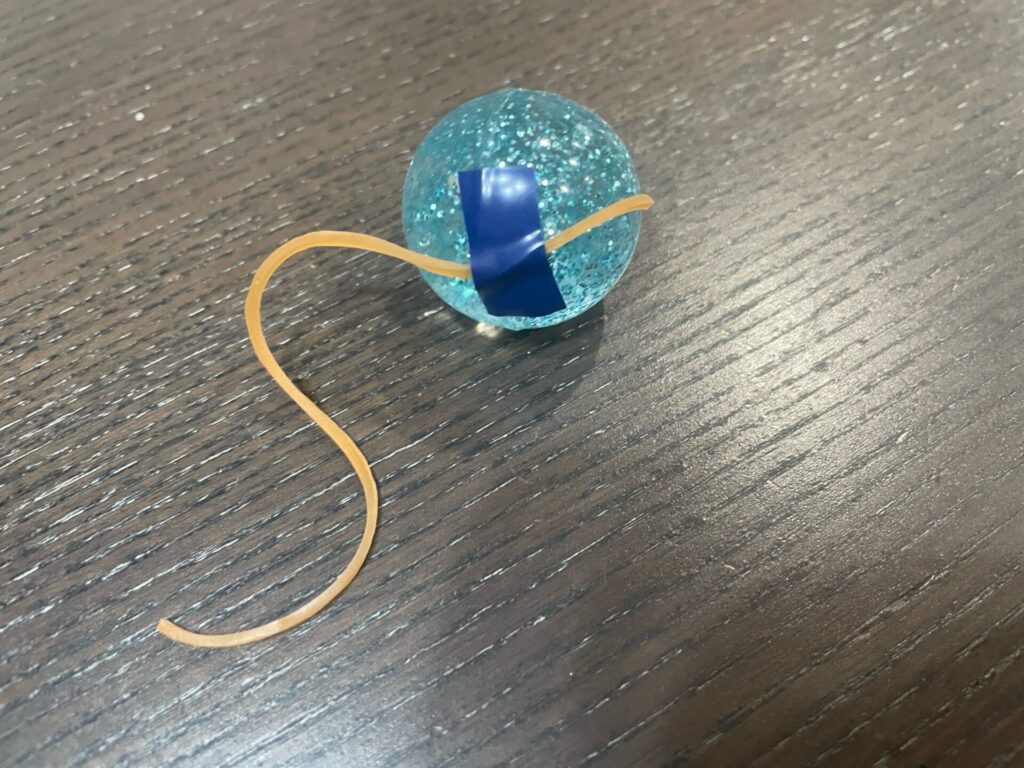 片側に貼る