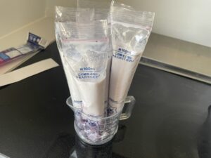 液を入れて立てる