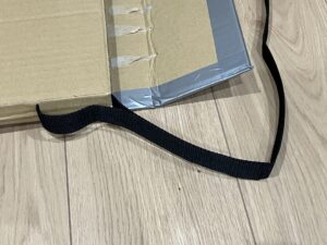 グルーガンで固定