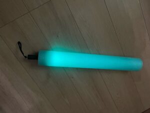 プールスティックで作る光る剣