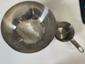 だんご粉と水　子どもと作るコップみたらし団子