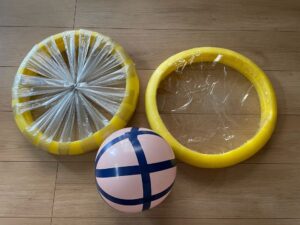 プールスティックで作る手作りラケット＆風船ボール　比較