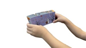 くるくるキューブパズル遊んでいるところ