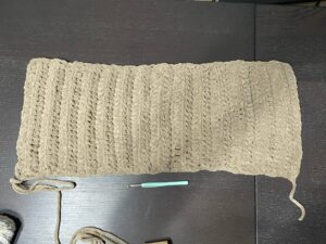 クロスネックウォーマー　ブランケットヤーン