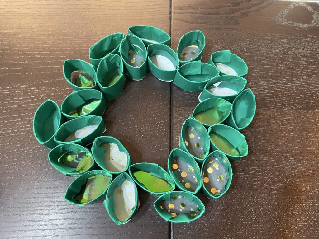 大き目クリスマスリース工作