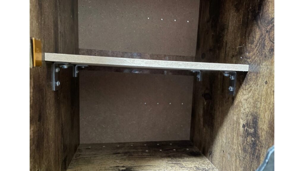 棚板の取り付け