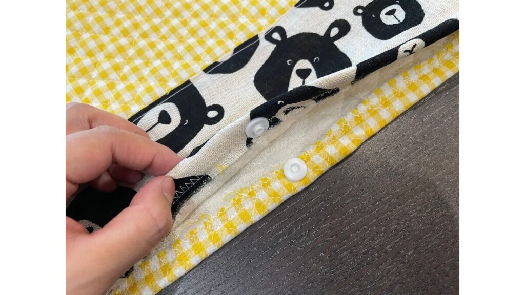 スナップボタン