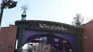 魔女の谷の入口