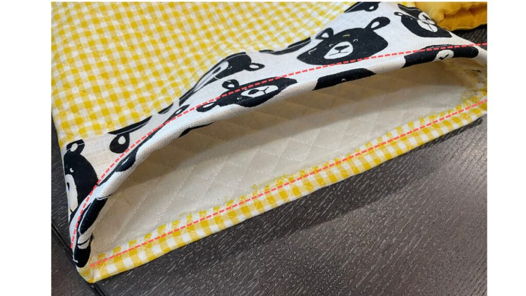 入れ口をぐるっと縫う