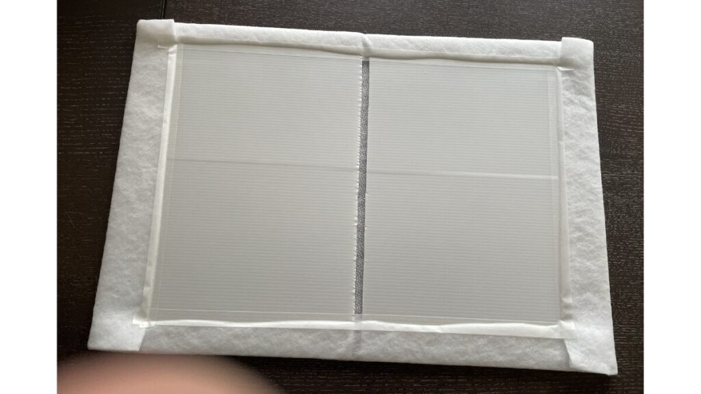 折りたたみパネル台の裏側