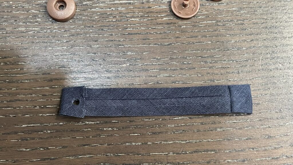 重なりに穴を開ける